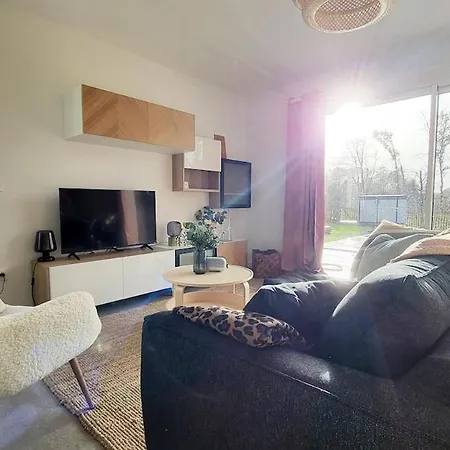 6 Personnes Avec Piscine *